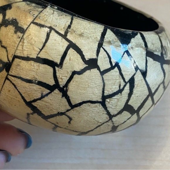 Chunky Acrylic Bangle 1 - Picture 8 of 10